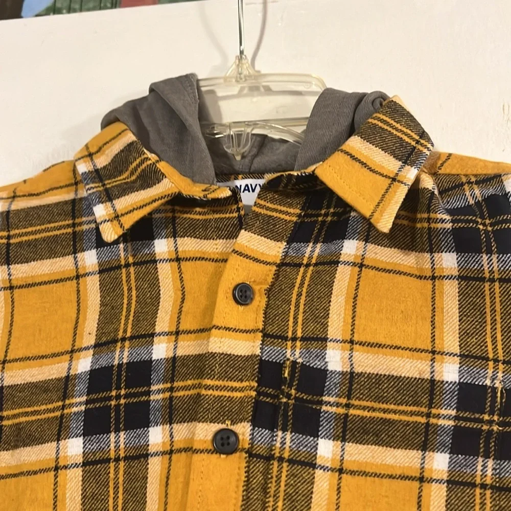 Old Navy plaid flannel shirt with hood